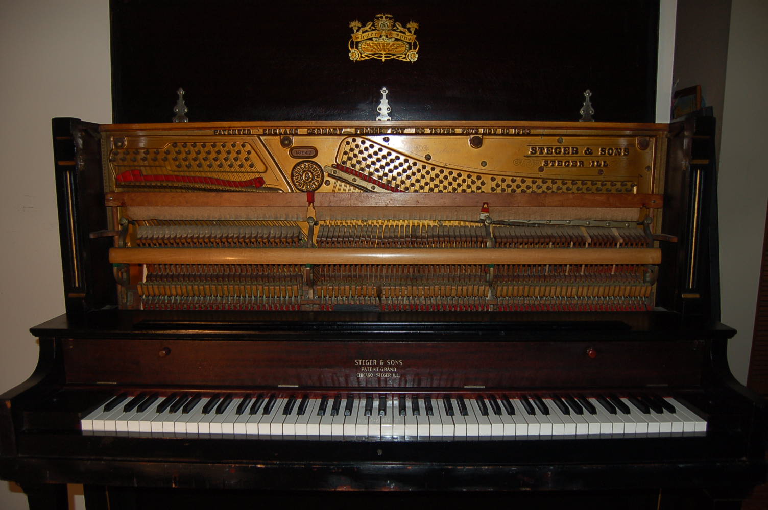 Steger and sons upright deals piano 1903